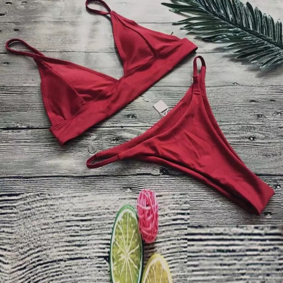 🆕Kendra Wine Red Triangle Bikini Top - Picture 3 of 4